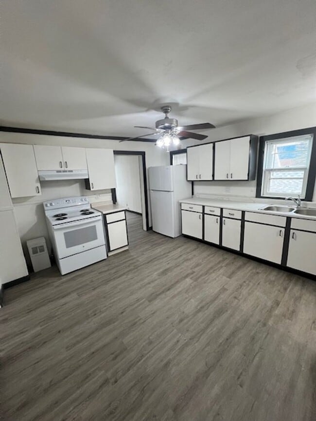 property at 111 N Polk St