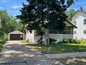 523 N Erie St in Wichita, KS - Foto de edificio - Building Photo