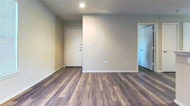 304 Stubblefield Ln in Liberty Hill, TX - Foto de edificio - Building Photo