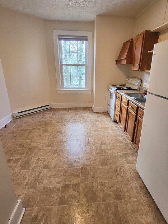 145 N Princeton Cir in Lynchburg, VA - Building Photo