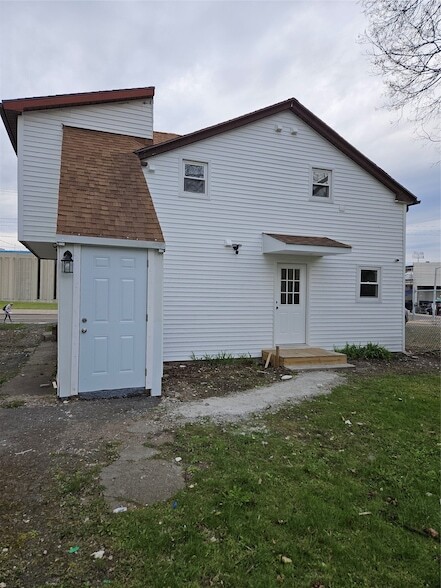 120 Henry St, Unit 4 in Binghamton, NY - Foto de edificio - Building Photo