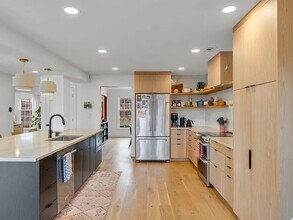 1304 Lawrence Ave in Lawrence, KS - Building Photo - Building Photo