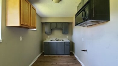 1024 S Wellington St in Memphis, TN - Building Photo - Building Photo