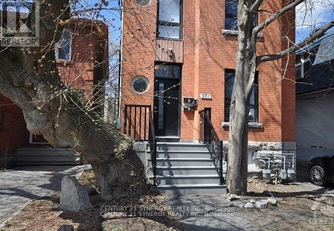 property at 571-571 McLeod St