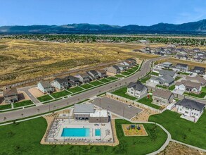 5936 Verdigris Dr in West Jordan, UT - Foto de edificio - Building Photo
