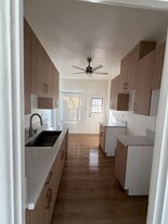 2317-2321 Ocean Park Blvd, Unit 2317- A in Santa Monica, CA - Building Photo