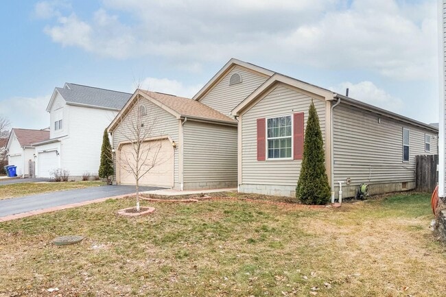 1040 Greely Dr in Galloway, OH - Building Photo - Building Photo