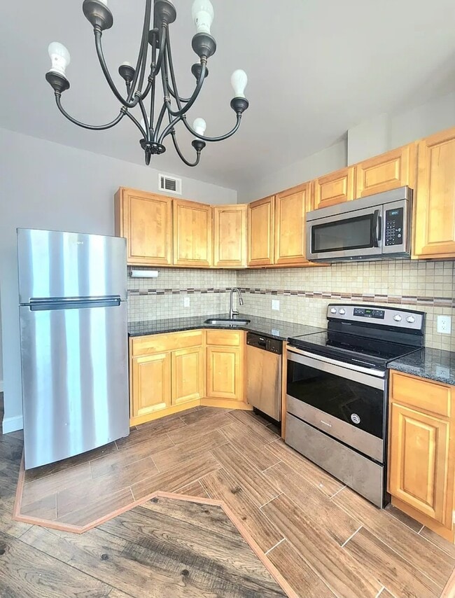 5147 Catharine St, Unit 2