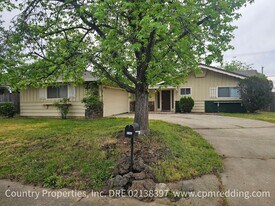 4145 Oro St in Redding, CA - Building Photo