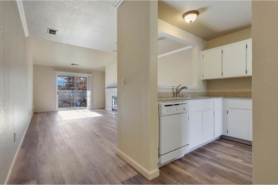 2400 Eilers Ln-Unit -1804 in Lodi, CA - Building Photo