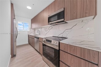 32 NW 14th Ave in Miami, FL - Building Photo - Building Photo