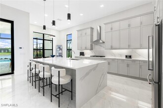 9675 Moonflower Ct in Naples, FL - Building Photo - Building Photo