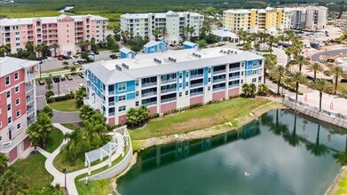 1 Riverwalk Dr in New Smyrna Beach, FL - Foto de edificio - Building Photo