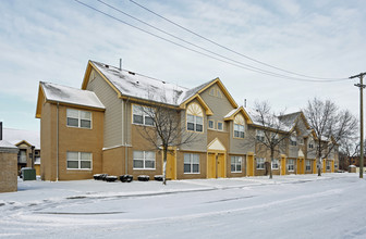 Pilgrim Village in Detroit, MI - Building Photo - Building Photo