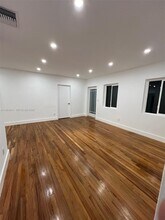 424 Lavilla Dr in Miami Springs, FL - Building Photo - Building Photo