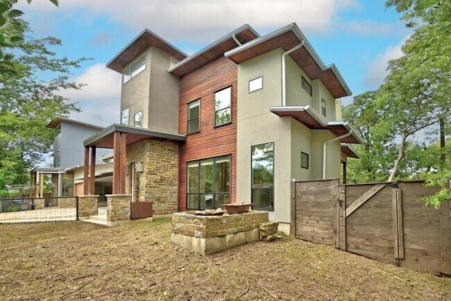 308 Terrace Dr in Austin, TX - Foto de edificio - Building Photo