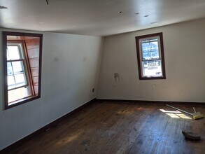 20 Turntable Jct in Flemington, NJ - Building Photo - Building Photo