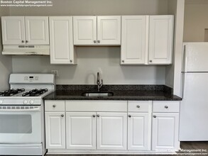 207 Broadway-Unit -11 in Everett, MA - Building Photo - Building Photo