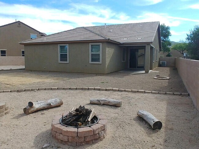 203 E Refuge Loop in Vail, AZ - Building Photo - Building Photo