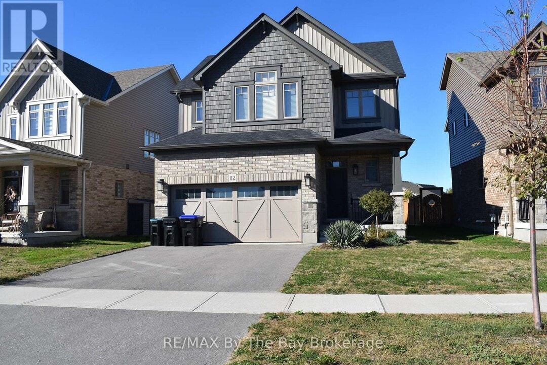 112 Archer Ave in Collingwood, ON - Building Photo