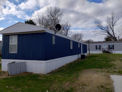 2166 Patricia Pl in Manhattan, KS - Building Photo