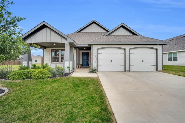 613 Mayfield Dr in Cleburne, TX - Building Photo