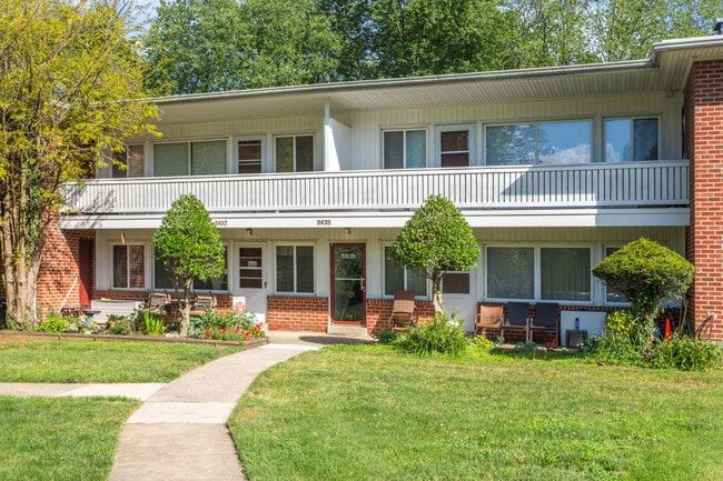 Falls Village Apartments in Baltimore, MD - Building Photo - Building Photo