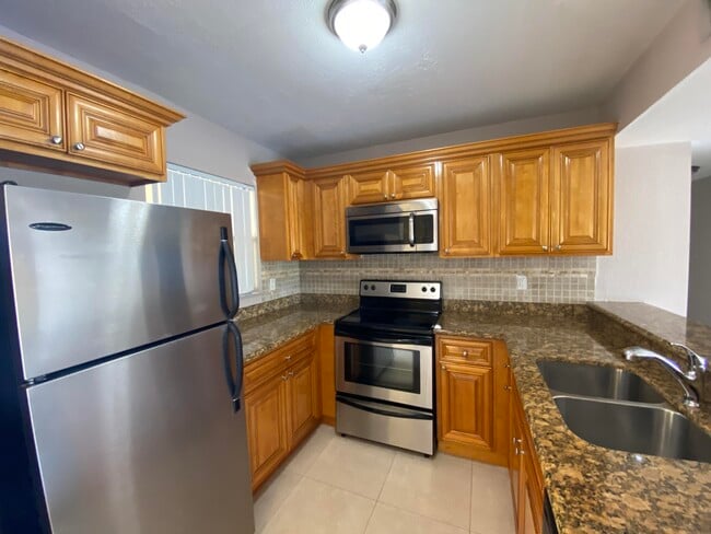 1540 Windorah Way in West Palm Beach, FL - Building Photo - Building Photo