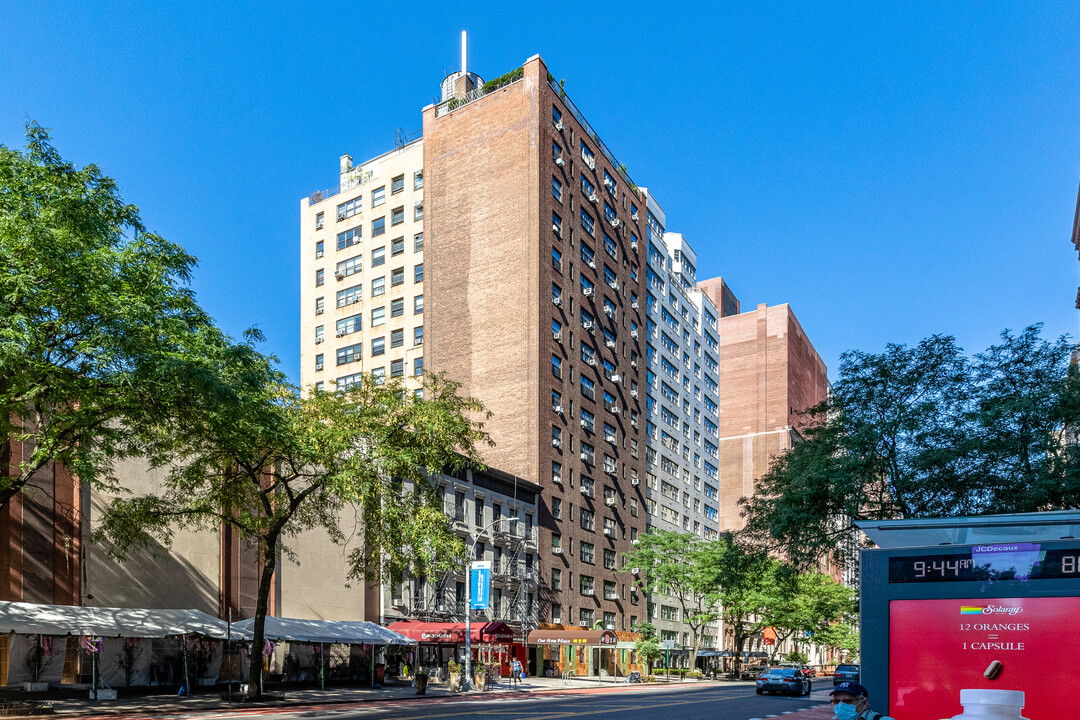 Two Forty in New York, NY - Foto de edificio