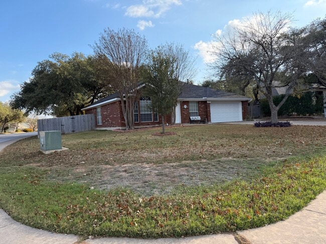 1200 Deer Grove Dr in Cedar Park, TX - Foto de edificio - Building Photo