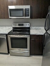 617 Ixoria Ave in Fort Pierce, FL - Building Photo - Building Photo