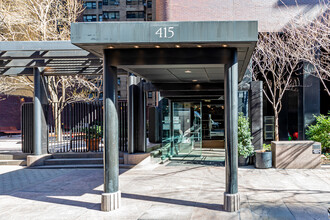 Saint James' Tower in New York, NY - Foto de edificio - Building Photo