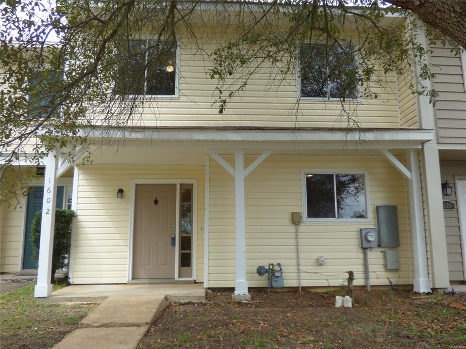 1602 Woodmere Loop in Montgomery, AL - Building Photo