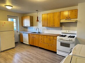 544 Valley in Ambridge, PA - Building Photo - Building Photo