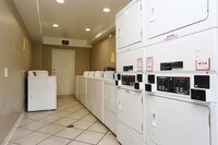 Universal Pointe Apartments photo'