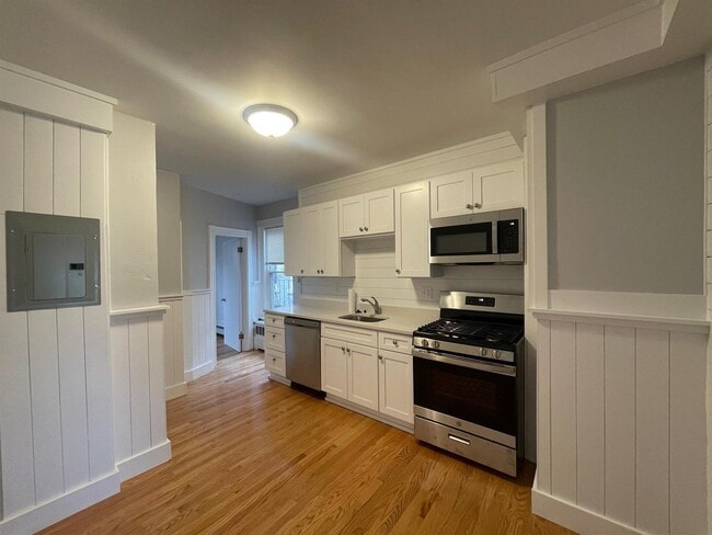 545 Somerville Ave, Unit 3