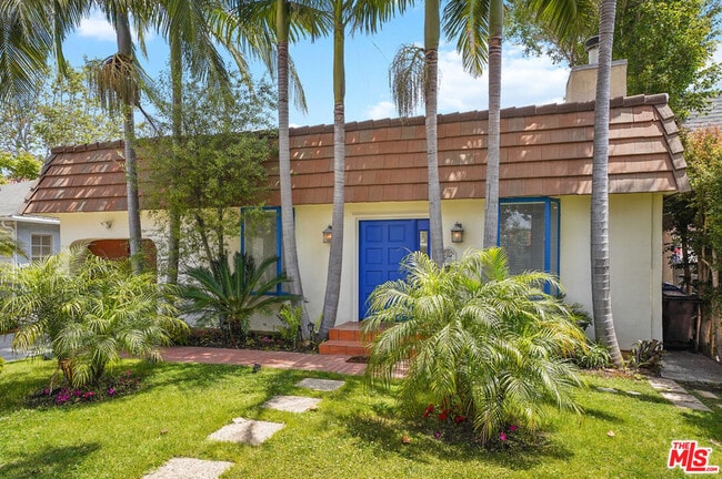 2350 Malcolm Ave in Los Angeles, CA - Building Photo - Building Photo