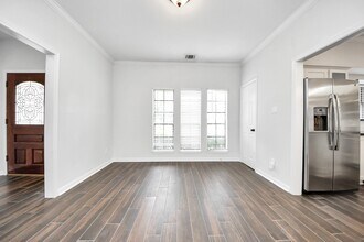 5310 Oak Cove Dr in Houston, TX - Building Photo - Building Photo