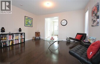 2105 Falling Green Dr in Oakville, ON - Building Photo - Building Photo