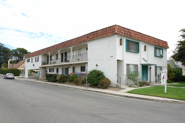 724 N Howard St in Glendale, CA - Foto de edificio - Building Photo