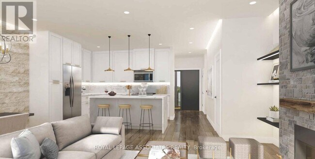 249 Crescent Bay Ln in Huntsville, ON - Building Photo - Building Photo