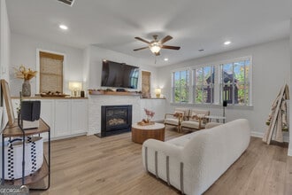 411 Kinross Ln in Peachtree City, GA - Building Photo - Building Photo