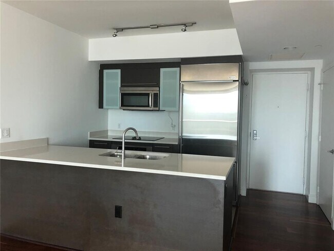 55 SE 6th St, Unit 3204 in Miami, FL - Building Photo - Building Photo