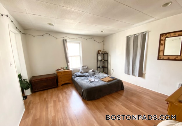 105 Buttonwood St in Boston, MA - Building Photo - Building Photo