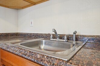 117 Shadow Ln in West Hartford, CT - Building Photo - Building Photo