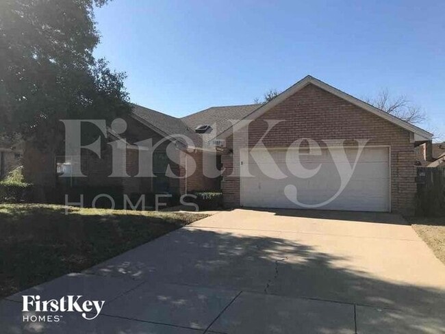 property at 1417 Highland Dr