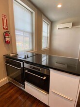 808 N Calvert St in Baltimore, MD - Building Photo - Building Photo