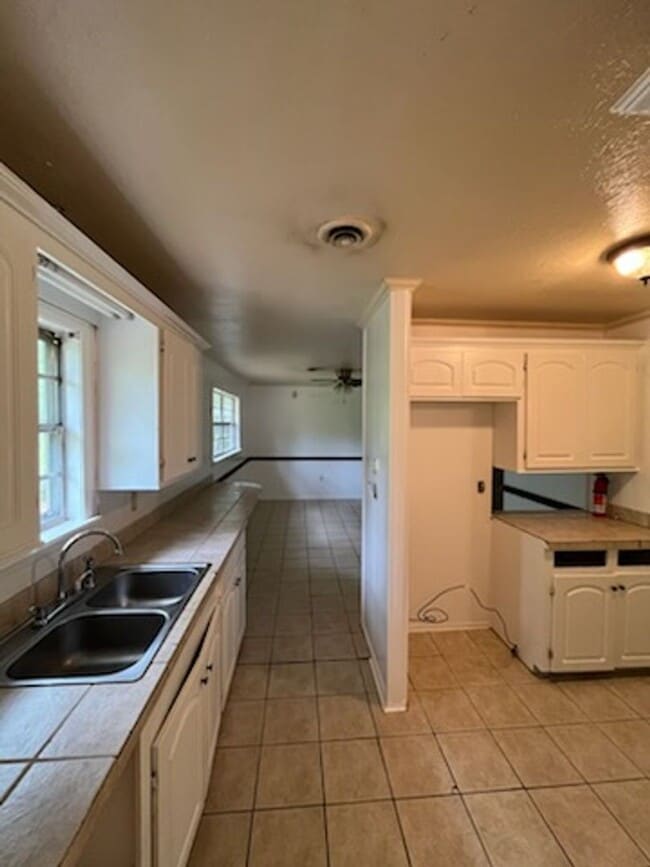 3219 Lakewood Dr in Jackson, MS - Building Photo - Building Photo