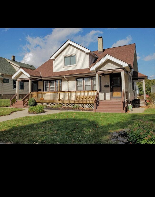 property at 3758 E Allerton Ave