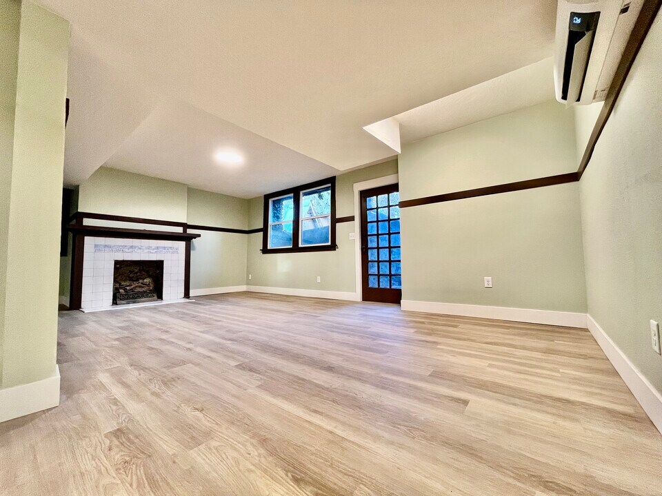 1401 W 13th Ave in Spokane, WA - Foto de edificio